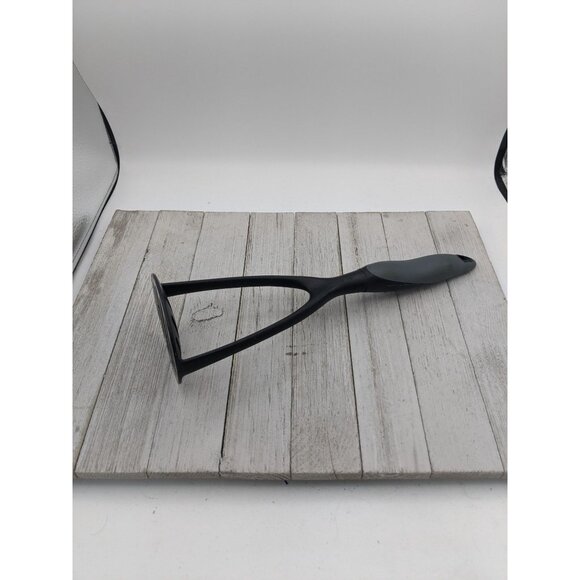 Rubbermaid Nylon Potato Masher Kitchen Utensil Black 12" - Picture 5 of 9